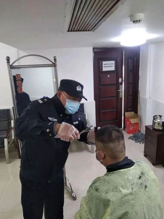 clip_image022.jpg clip_image022.jpg