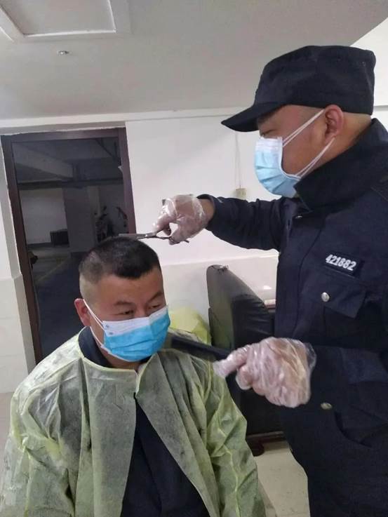 clip_image024.jpg clip_image024.jpg